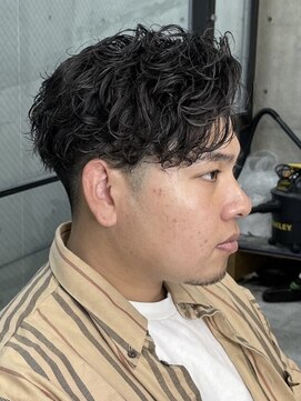 イーラ(era) スパイラルパーマ短髪パーマ/メンズ/刈り上げ/眉毛/ツイスト