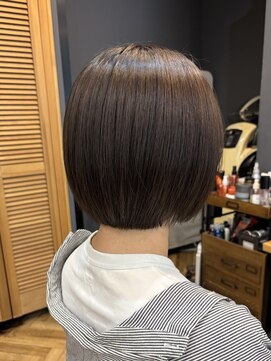 アルター(aL ter) 【ミニボブ×ブラウン】ホワイトグレージュ/ミニウルフ/林愛華