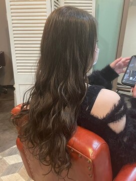 ヘアメイクアクト 都賀店 ブリーチ1回でルフレカラーの透明感ベージュ