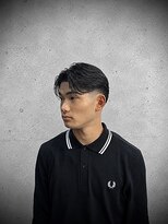 フジヤマバーバーショップ アジト(FUJIYAMA BARBER SHOP ajito)&nbsp;センターパート　テーパーフェード