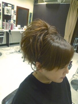 ヘアセットサロンエッジ(Edge) ガーリイポニーテール