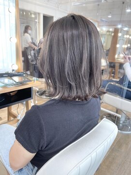 ネオリーブ チロル 横浜西口店(Neolive CiroL.) 外はねボブ　レイヤーボブ　アッシュベージュ