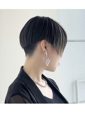 イヴォークトーキョーオーサカ(EVOKE TOKYO osaka) 個性派モードスタイル