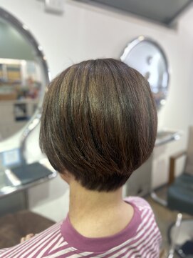 ビィーワンイースト(Be 1 EAST) ショートボブ