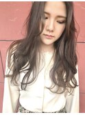 柔らかグレージュ