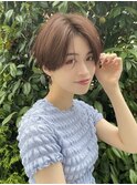 ハンサムショート レイヤー センターパート ブラウンカラー