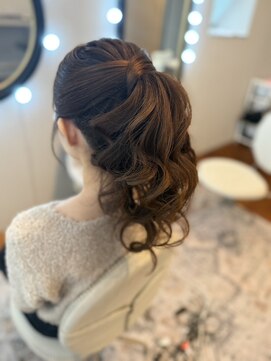 コマリ(comari) ポニースタイル