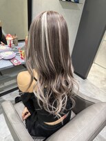 エミス(EMIITH)&nbsp;落ち着きめな色でもギャルを忘れない★