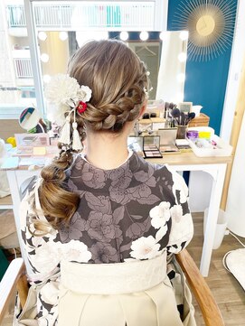 美容堂 あみおろし編み込みヘア