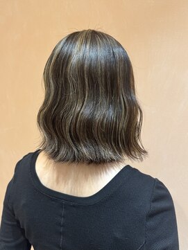 トリコ アヴェダ ららテラス北綾瀬(tricot AVEDA) ハイライト/ミディアムヘア/波巻きアレンジ/北綾瀬