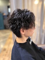 アンスリウム 吹田(Anthurium)&nbsp;センターパート×波巻きパーマ