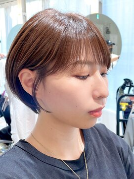 ストレータ バイ マリオ(Strata by mario) ［横山］シースルーバング丸み耳掛けボブショート