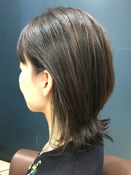 ヘアサロンアンドヘアメイクディー(hair salon hair make D) 仙台D　イルミナインナーカラー外ハネミディアムレイヤーstyle