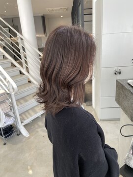 ブランコトレス 鏡島(BLANCO tres) ミディアムレイヤースタイル