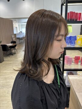 ディーボーイ 健軍店(D-BOY) イルミナカラー/艶カラー