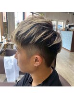 ビーチェ 小岩(Bice)&nbsp;動きを操る、ハイトーンフェード/ブリーチ/マッシュ/刈り上げ