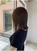 切りっぱなし×ブラウンカラー