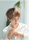 ハイライト×ゆるパーマ抜け感ヴィーガンカラー大人ショートボブ