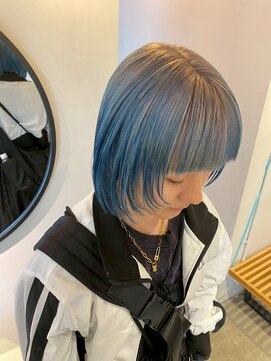 ルーム(Loom.) ハイトーンボブぱっつん前髪ボブミニボブ切りっぱなしボブ