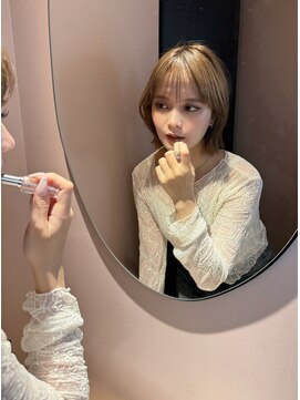 ロンドプロフィール 浦和(Lond profil) イメチェン ボブ 外ハネボブ 美髪 ホワイトブロンド 韓国