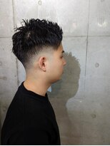 バーバーバー 八広(BARBER-BAR)&nbsp;2ブロック　刈り上げマッシュ　フェードスタイル　サイドパート