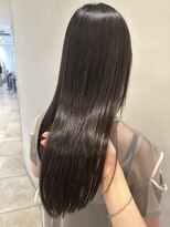 ザックラフィネ(ZACC raffine)&nbsp;地毛風縮毛矯正/グレージュカラー/艶ロング