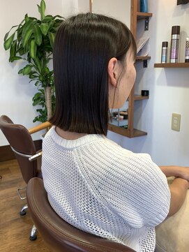 アソビ(asobi) 暗髪大人かわいい切りっぱなしボブ