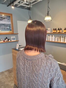 リベットイースト(Libett east) 外はね×艶ボブ