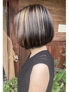 ムク(MUKU) ハイトーン+ボブ+インナー暗髪