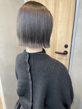 フレーム なんば店(FRAME) ●ブリーチありグレージュカラー×ぱつっとボブ