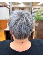 ラループ ヘアデザイン(la Loop Hair Design) シャドールーツ風シルバーアッシュ