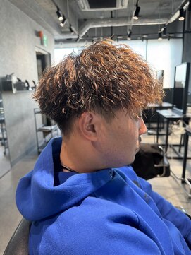 スタッド 松戸(stud. Men‘s) 強めツイストスパイラルパーマ