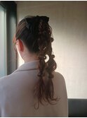 ツイン編みおろしポニー