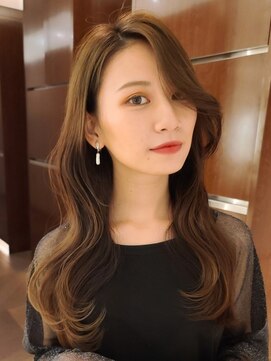 ビュートリアム 青山(BEAUTRIUM) 20代30代ロングヘア セミロング ミディアム 小顔カット