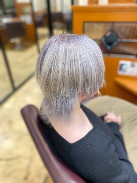 ピュア ポイント 和光店(PURE POINT) レイヤー／ウルフ／シルバー／ブリーチ