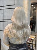 ホワイトブロンド/外ハネボブ/ワイドバング/美髪/イメチェン