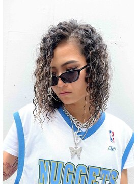 ラブ ロック Love' Lock ボブヘアのスパイラルパーマ・ハイライト・前下がりボブ