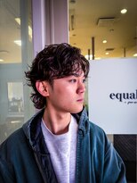 イコール(equal) センターパートドロップウルフ