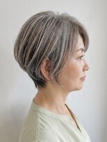 シオミエイチ タイムレス 垂水(shiomi H timeless) 【横顔美人】白髪ぼかし×シルバーグレージュ