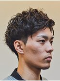 ツーブロック+パーマで作るラフな抜け感ショート