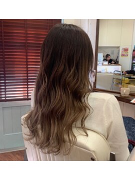 ラスティー(LUSTY) 「静岡袋井LUSTY」シナモンみたいに透明感のあるグラデーション