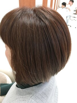 ハロースタイリスト 荒井東店(hello stylist) 前下がりボブ