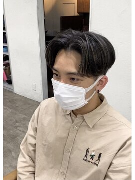 プライズ アイリス 池袋東口店(prize Iris) センターパート/ハイライト/ツーブロック/￥3300