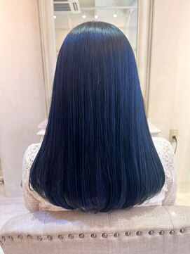 ナンバー ユアイロ 川崎(N° uairo) 【末安】ツヤ髪派手カラー ブルー/川崎駅西口徒歩4分