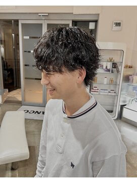 ブランコジーサウス(BLANCO G South) 波巻きスパイラルパーマ ツーブロック マッシュウルフ 骨格補正