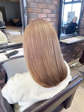 セプト 天神大名(SEPT.) ベージュカラー　セミロング　ハイトーンカラー　ダブルカラー