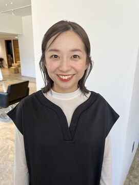 ヘアーアイストゥーレ(HAIR ICI TRE) ボブ　ぱつんとボブ　オリーブ　グレージュ　担当阿知波