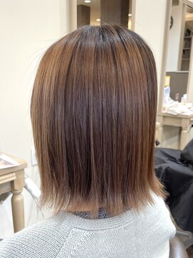 アルターリール(aL ter Rire) 黒髪/ボブルフ/ネビージュ/小顔/ワンレン/中村郁未