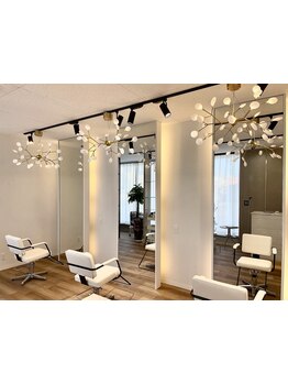 いつまでも綺麗でいたい大人女性へ♪知識豊富なスタイリストによる極上の似合わせをマンツーマンで堪能＊