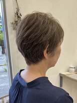 レスト(REST)&nbsp;暗くなりすぎない自然な白髪カバーショート